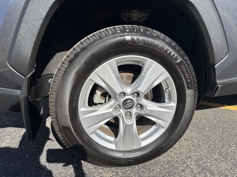 Used 2019 Toyota RAV4 XLE image 14