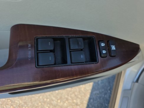 Used 2010 Toyota Venza image 22