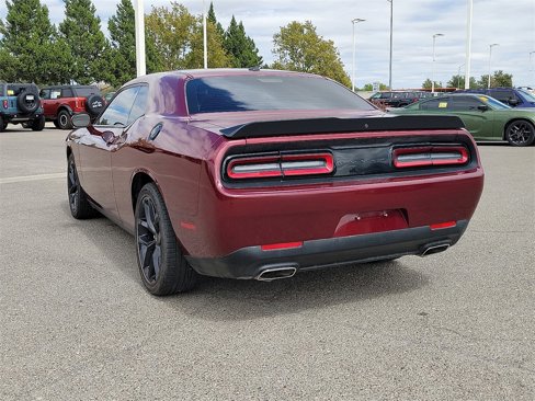 Used 2022 Dodge Challenger SXT w/ Blacktop Package image 8
