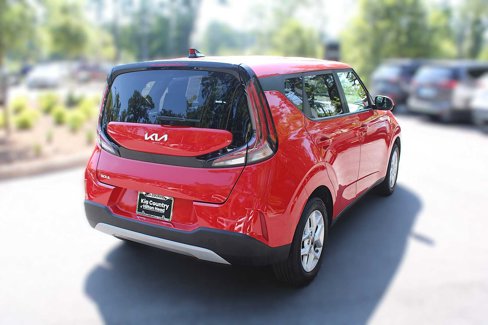 Certified 2023 Kia Soul LX w/ LX Technology Package image 11