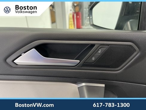 Certified 2021 Volkswagen Tiguan SE w/ Panoramic Sunroof Package image 27