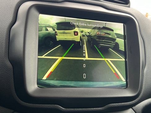 Used 2023 Jeep Renegade Latitude w/ Sun/Sound Group image 6