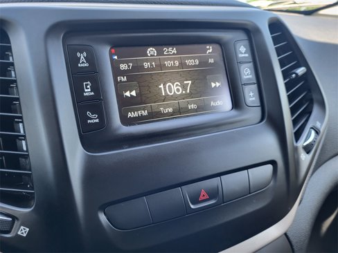 Used 2014 Jeep Cherokee Latitude image 24