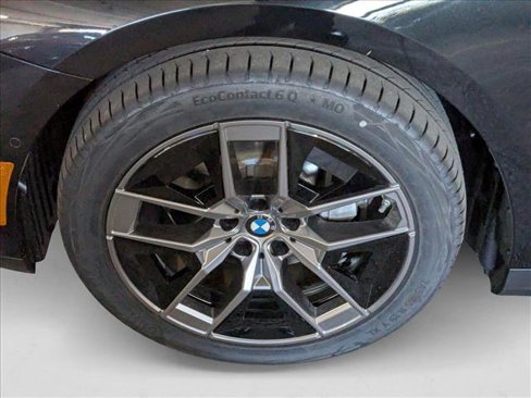 New 2026 BMW i5 eDrive40 image 9