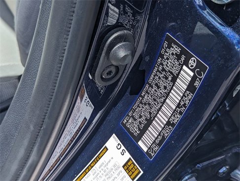 Used 2021 Toyota Corolla LE image 20