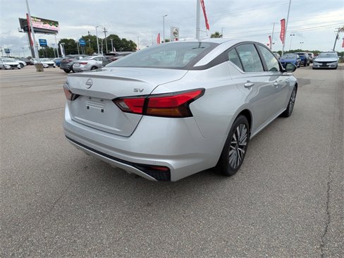 Used 2024 Nissan Altima 2.5 SV image 7