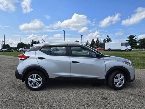 Used 2019 Nissan Kicks S image 12