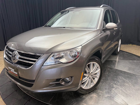 Used 2010 Volkswagen Tiguan SEL image 3