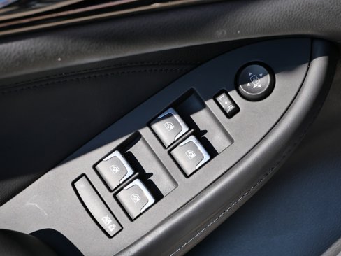 Used 2018 Cadillac CTS Luxury image 9