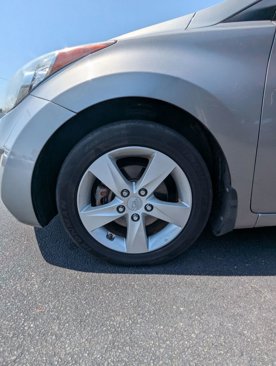Used 2013 Hyundai Elantra GLS w/ Preferred Pkg image 16