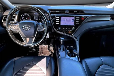 Used 2020 Toyota Camry SE image 7