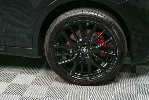 Certified 2022 Maserati Levante GT image 38