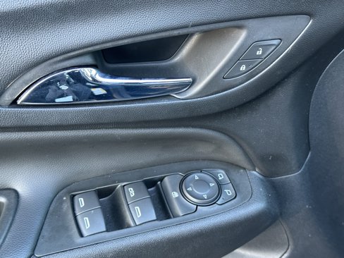 Used 2022 Chevrolet Equinox LT image 13