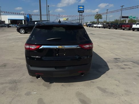 Used 2021 Chevrolet Traverse LS image 6