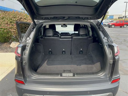 Used 2019 Jeep Cherokee Limited w/ Luxury Group image 6