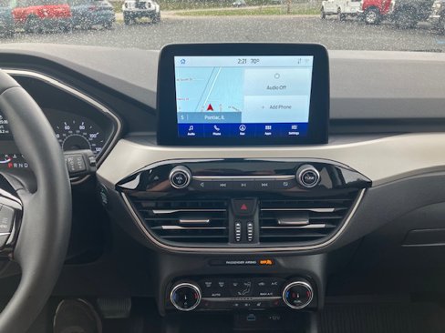 Used 2022 Ford Escape SE w/ SE Sport Appearance Package image 22