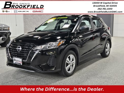 Used 2023 Nissan Kicks S image 1