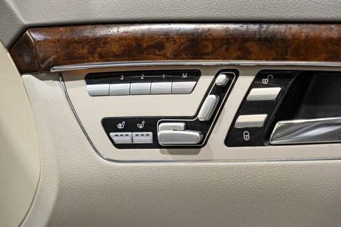 Used 2013 Mercedes-Benz S 550 image 28