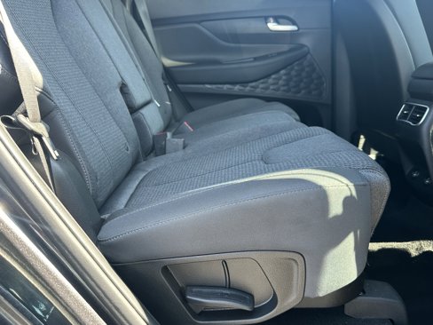 Used 2023 Hyundai Santa Fe SEL w/ Cargo Package image 17
