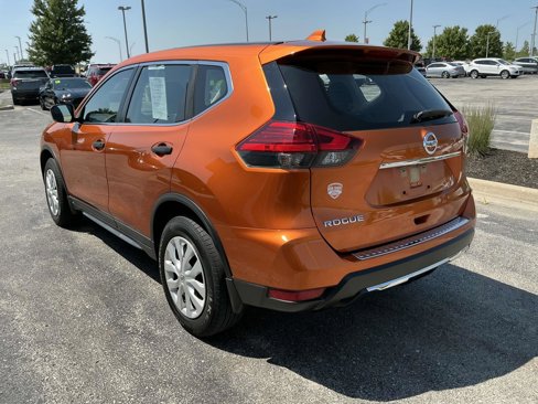Used 2017 Nissan Rogue S image 4