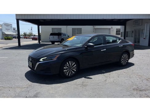 Used 2024 Nissan Altima 2.5 SV image 7