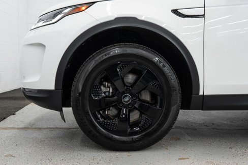 Used 2022 Land Rover Discovery Sport SE image 34