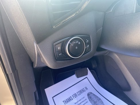 Used 2017 Ford Escape Titanium image 8