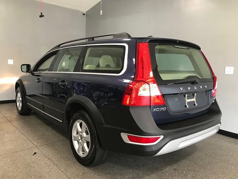 Used 2010 Volvo XC70 3.2 image 5