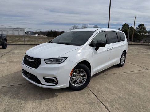 New 2025 Chrysler Pacifica Select image 35