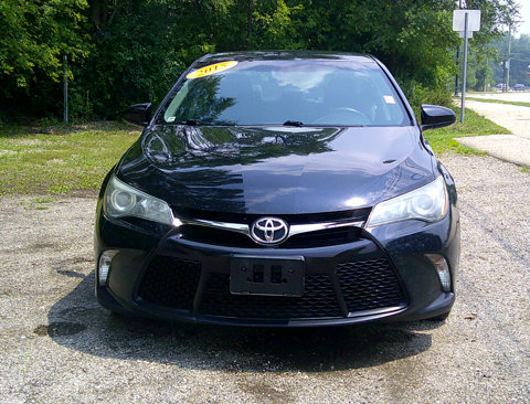 Used 2015 Toyota Camry XLE image 2