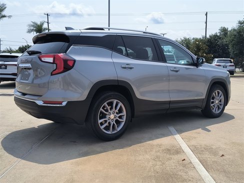 Used 2023 GMC Terrain SLT image 11