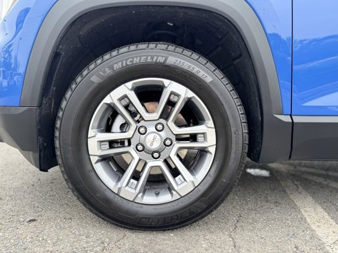 Used 2025 GMC Terrain Elevation image 3
