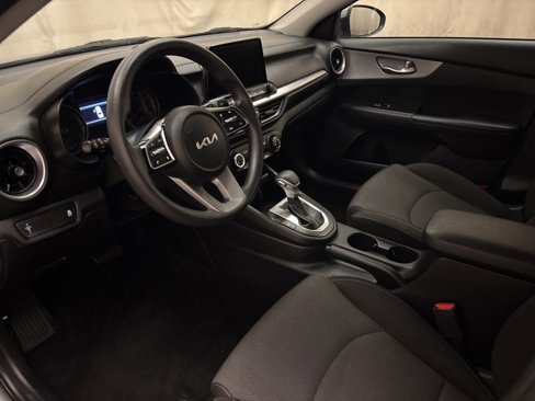 Used 2022 Kia Forte LXS image 13