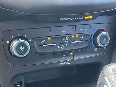 Used 2017 Ford Focus SE image 18
