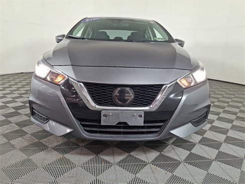 Used 2020 Nissan Versa SV image 5