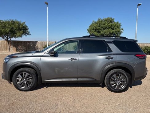 Used 2022 Nissan Pathfinder SV w/ SV Premium Package image 3