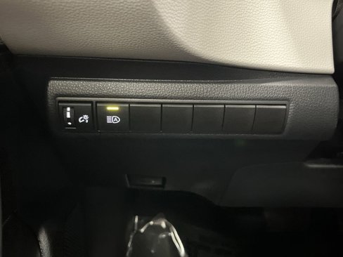 Used 2024 Toyota Corolla LE image 21