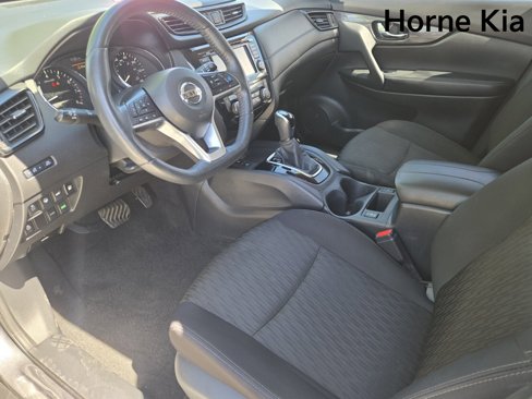 Used 2020 Nissan Rogue SV w/ Premium Package image 16