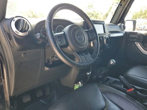 Used 2015 Jeep Wrangler Unlimited Sahara w/ Dual Top Group image 20