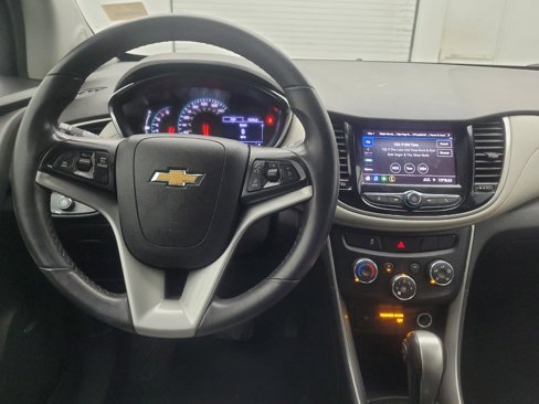Used 2020 Chevrolet Trax LT w/ Sun & Sound Package image 22