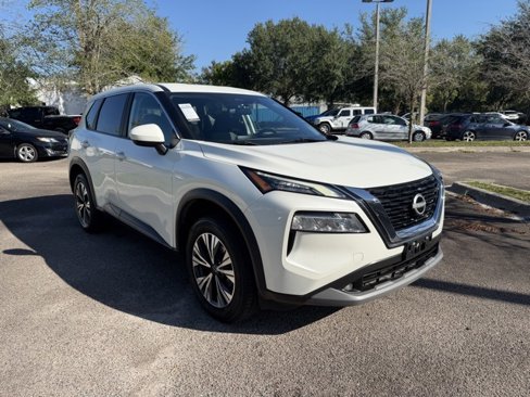 Used 2023 Nissan Rogue SV image 1