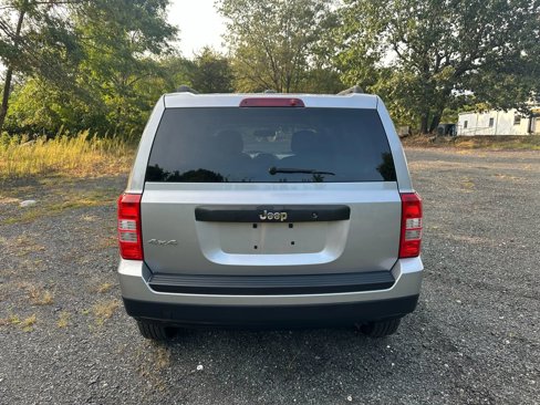 Used 2016 Jeep Patriot Sport image 6