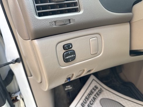 Used 2007 Toyota Sienna CE image 13