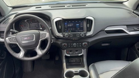 Used 2022 GMC Terrain SLT image 11