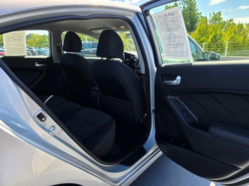 Used 2018 Kia Forte LX w/ LX Popular Package image 15