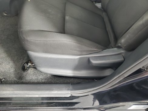 Used 2016 Nissan Versa S image 23