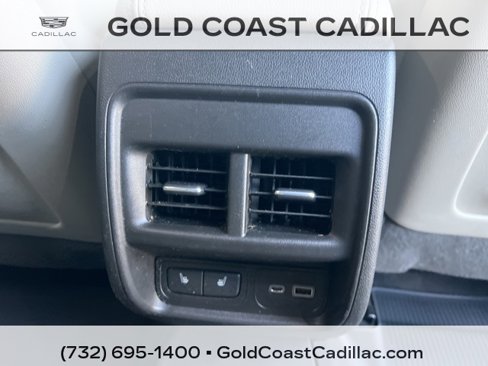 Certified 2021 Cadillac XT4 Premium Luxury w/ Cold Weather Package image 9