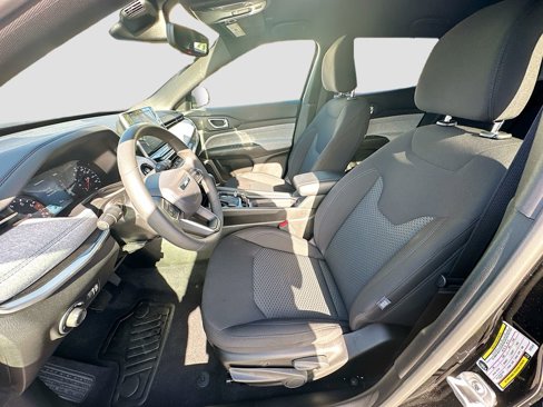 New 2025 Jeep Compass Sport image 22