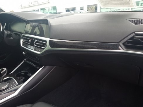 Used 2022 BMW 330e w/ M Sport Package image 22