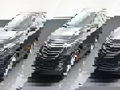 Certified 2022 Chevrolet Equinox LS w/ Driver Confidence II Package image 3